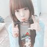 男子伸咸猪手被女老板扇飞眼镜